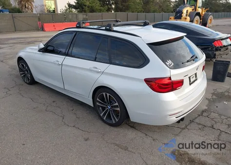 2018 BMW 330I xDrive z USA, uszkodzony, nr VIN WBA8K3C55JA483547